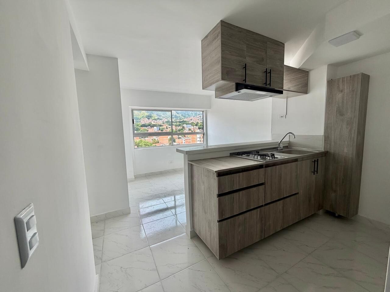 Apartamento en arriendo en Barrio Cristóbal, Medellín