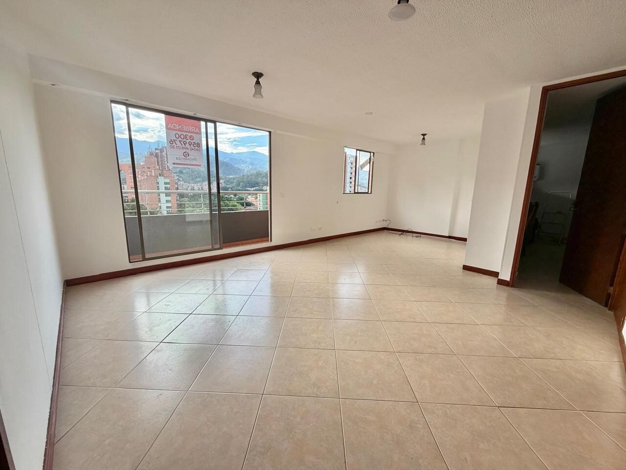 Apartamento en arriendo en Loma de los Bernal